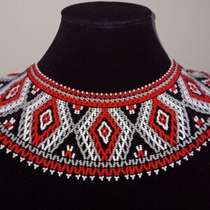 🌺 Traditional Ukrainian Beaded Sylyanka – Handmade Necklace